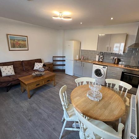 A Spacious Flat Cardiff Exteriör bild